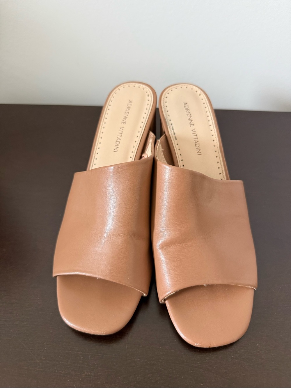 Adrienne Vittadini Camel/Tan Slide Mules size 9